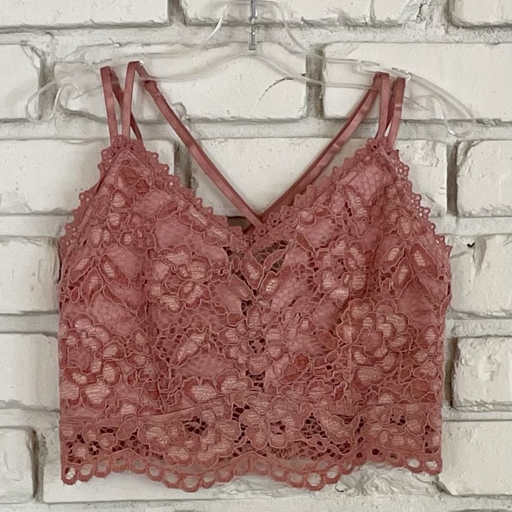 willow + root pink lace crop top from buckle